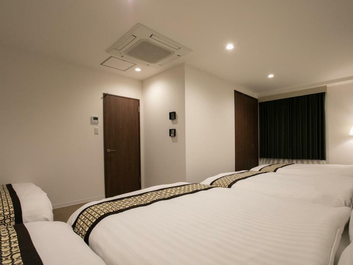 Big Room Guest House Osaka Buitenkant foto